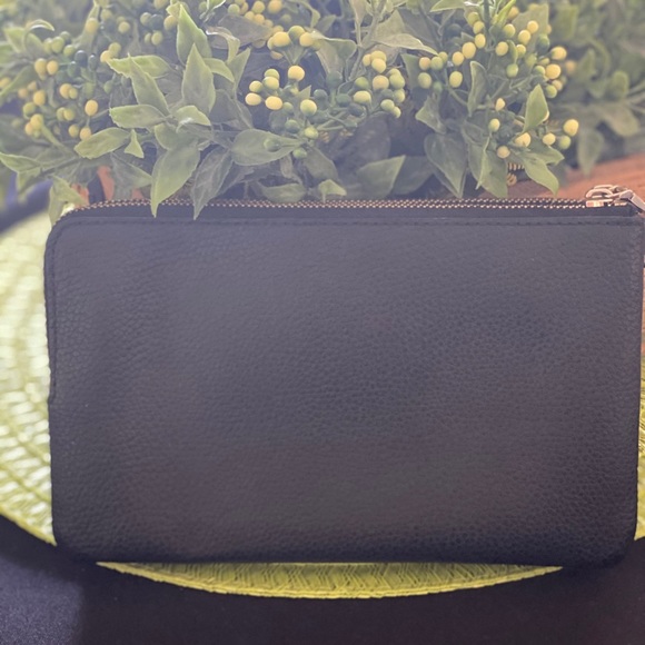 Wallet - Picture 2 of 5